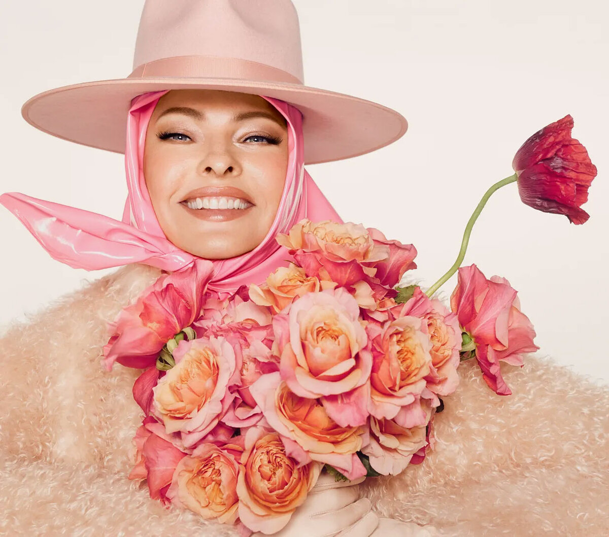    Линда Евангелиста для британского Vogue, сентябрь 2022Steven Meisel / @lindaevangelista