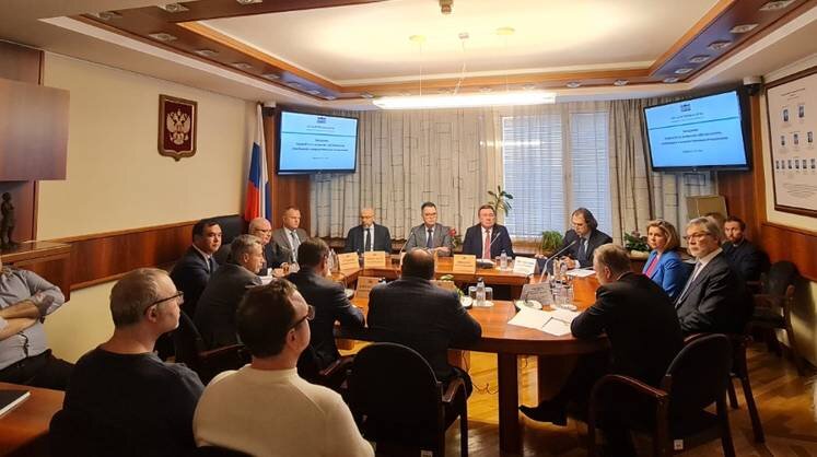    komitet-sobstv.duma.gov.ru