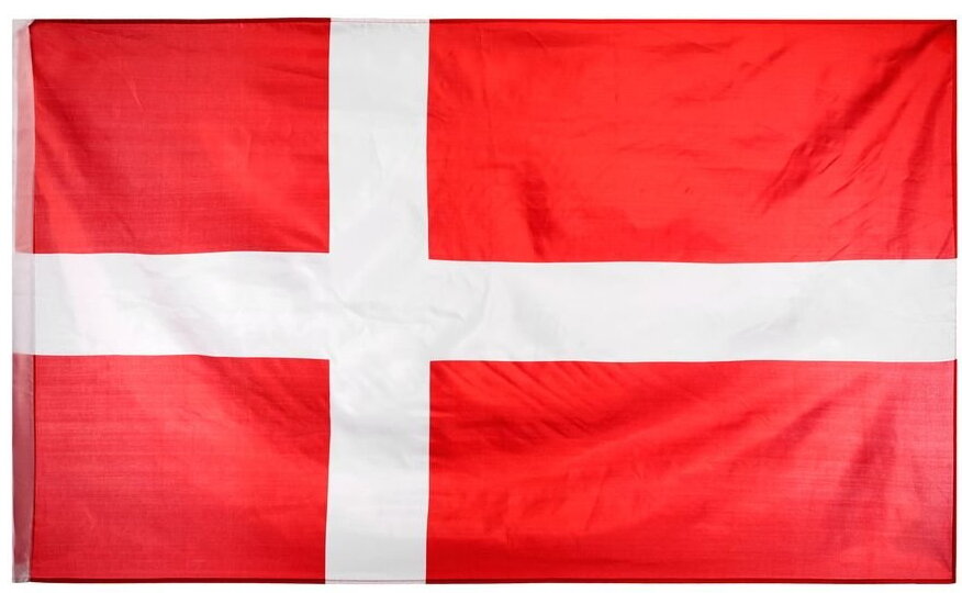 Как выглядит флаг дании. Флаг Дании. Флаг Дании и Швейцарии. Флаг Швейцарии и Швеции и Дании.