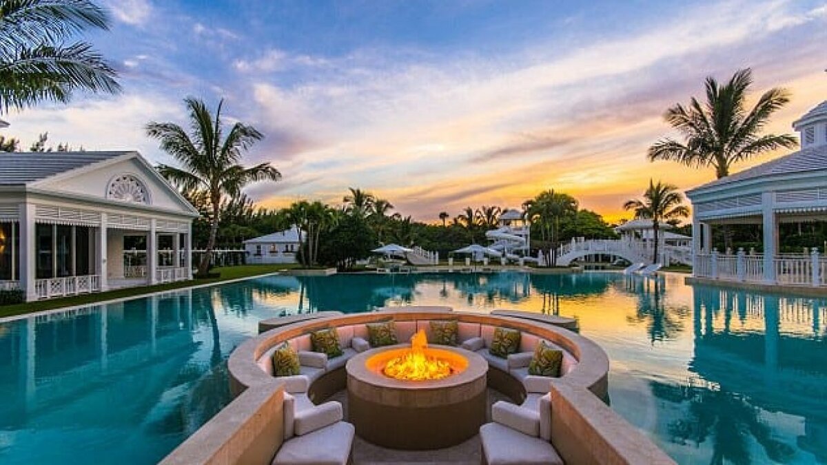 Красивая жизнь. Особняк Селин Дион во Флориде. Красивый дом на острове. Тропический особняк. Роскошь и изобилие.
