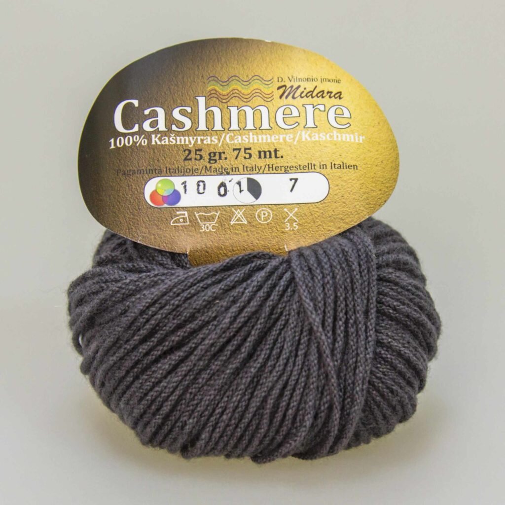 Cashmere - это всесезонная пряжа из-за особых свойств терморегуляции волокна. Кашемир - один из самых дорогих видов сырья, получаемый из шерсти кашемировых коз. Она отличается особой мягкостью, высокой пропускной способностью и тепловой изоляцией от холода и жары. Такая пряжа отлично подходит для свитеров, шапок, шарфов, снудов, кардиганов, различных детских вещей.
ПРОИЗВОДИТЕЛЬ: Midara
СОСТАВ: 100% - кашемир
ВЕС: 25 гр.
ДЛИНА НИТИ: 75 м
СТРАНА ПРОИЗВОДИТЕЛЬ: Италия