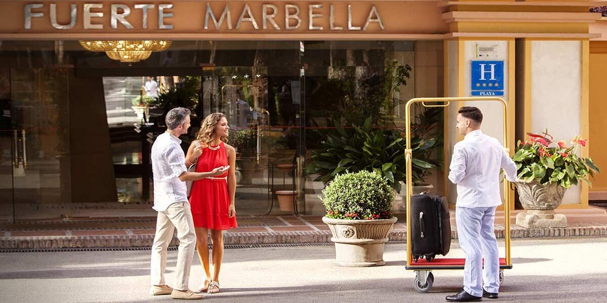 Expat dating Marbella