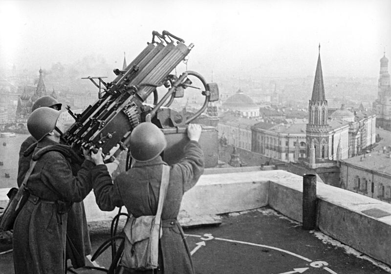 Оборона Москвы. 1 июля 1941, Олег Кнорринг,  РИА Новости (ru.m.wikipedia.org, лицензия: https://creativecommons.org/licenses/by-sa/3.0/deed.ru, без изменений) 