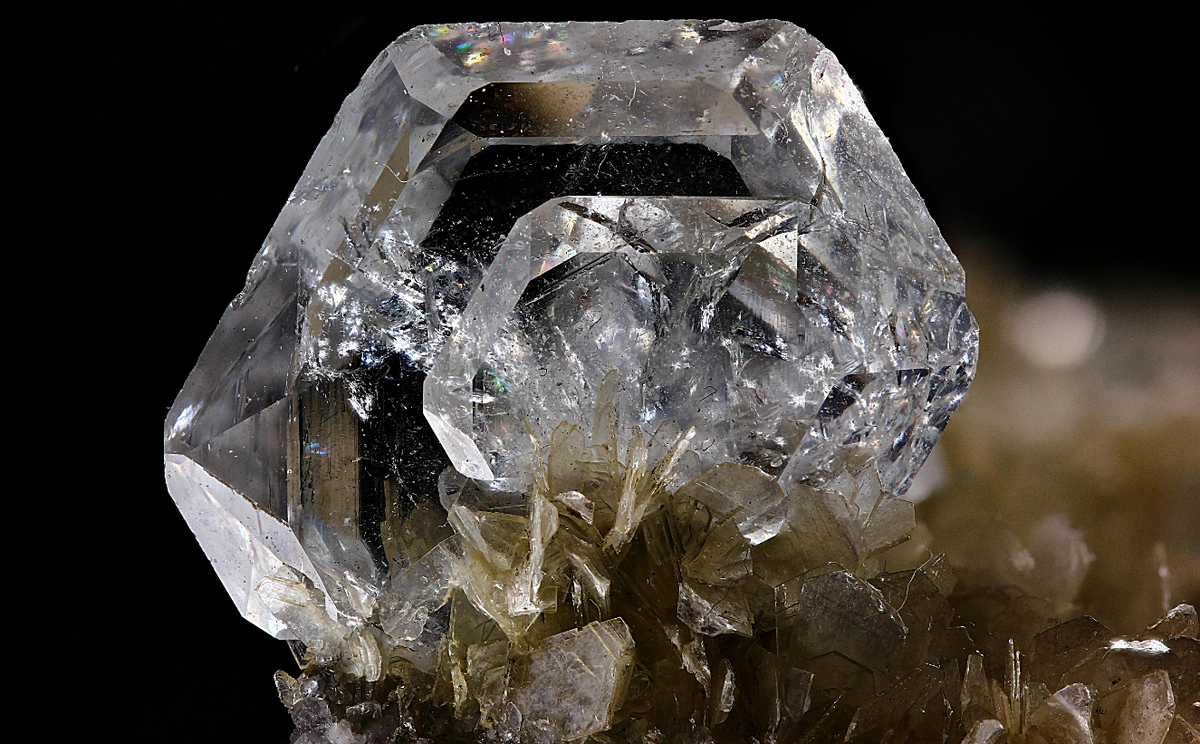 Гошенит на мусковите