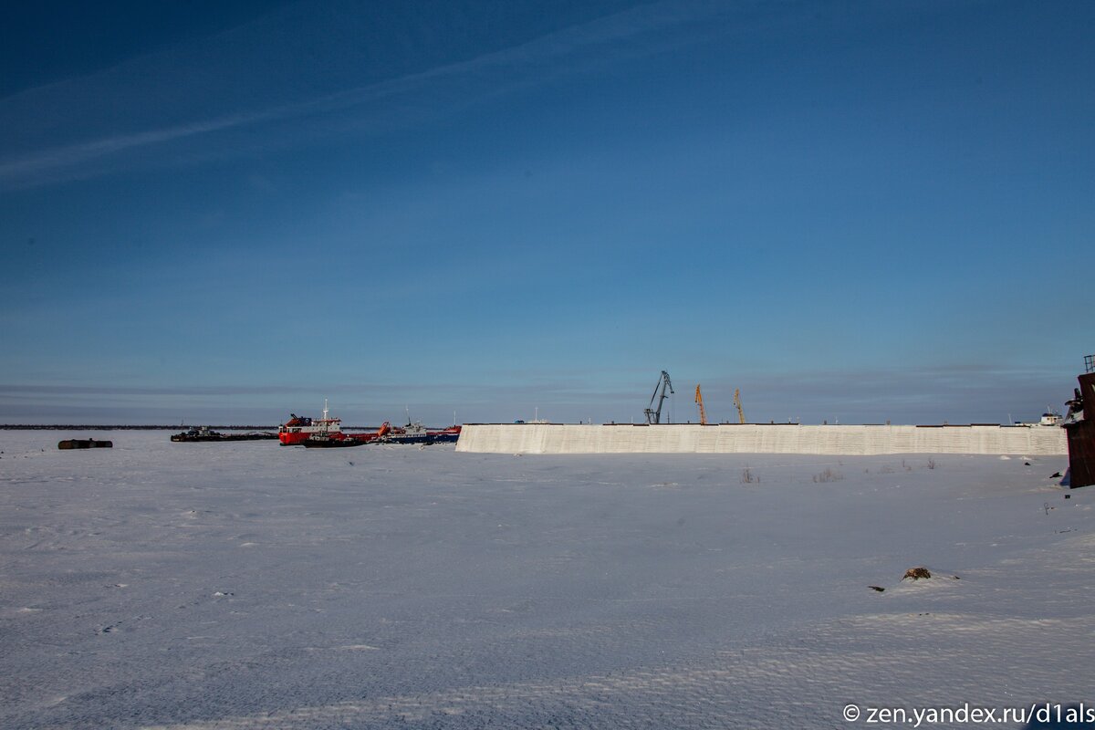 Единственная в мире ледовая дамба - уникальное рукотворное сооружение на краю света