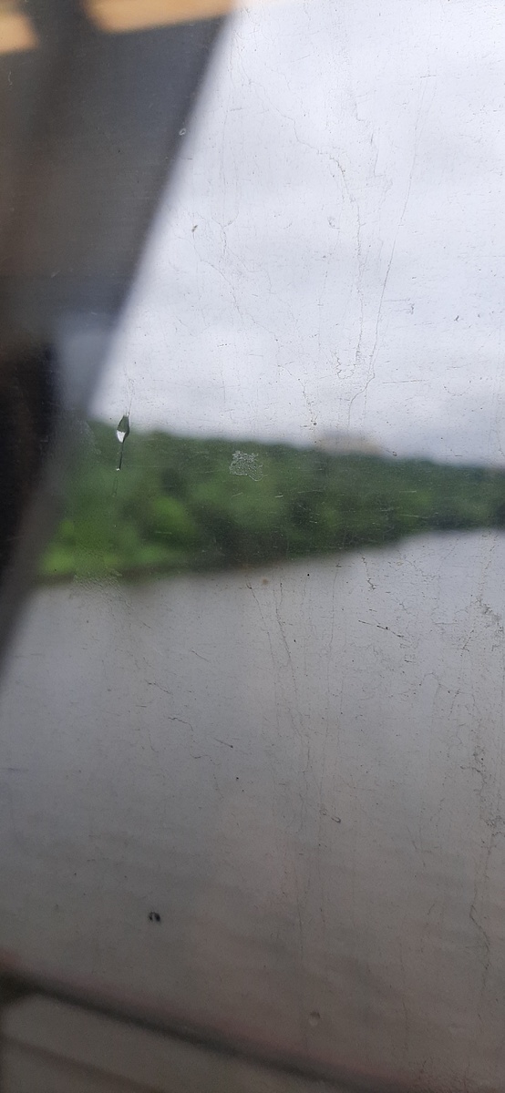 "Солнечный зайчик стеклянного глаза"