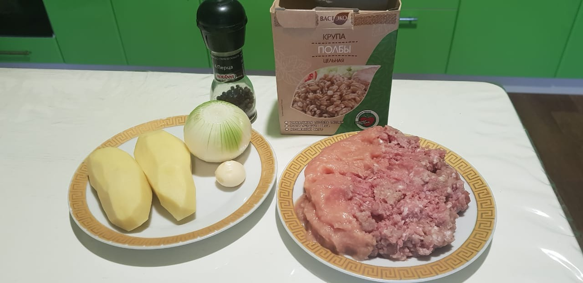 Свино-говяжьи котлеты в томатно-сметанной подливке — рецепт с фото