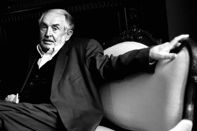 Тонино Гуэрра, итальянский поэт, писатель, сценарист и кинорежиссёр. 