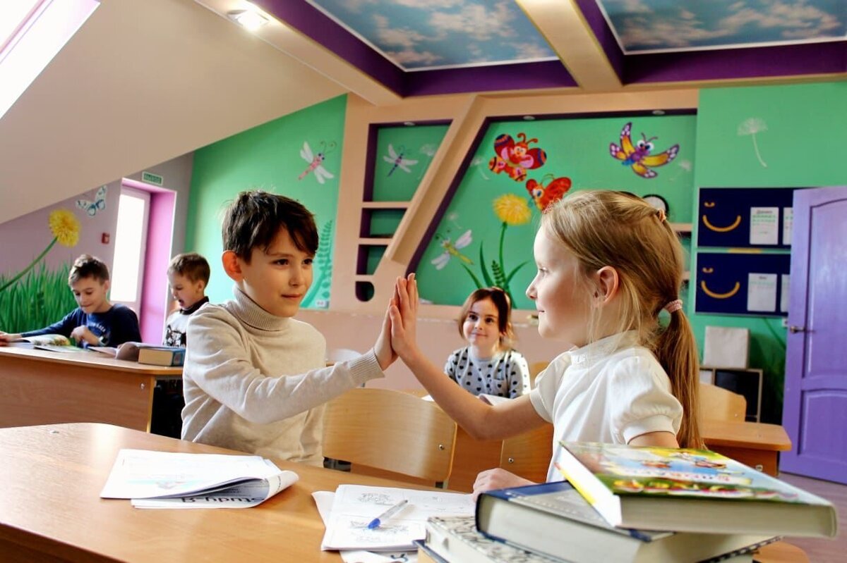 Minus school 2. Начальная школа полного дня. Минусы частной школы. Класс полного дня!. Плюсы школы полного дня.