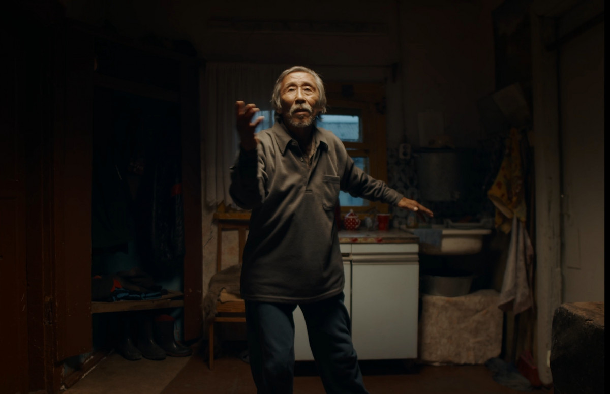 Чукотский дед, который каждый день готовится умирать