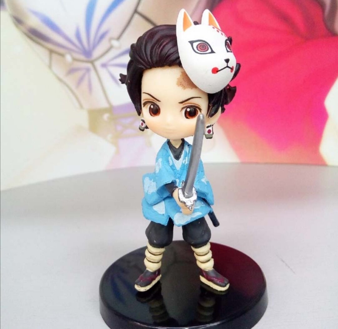 Маленькая фигурка Танджиро Камадо (Клинок рассекающий демонов) 