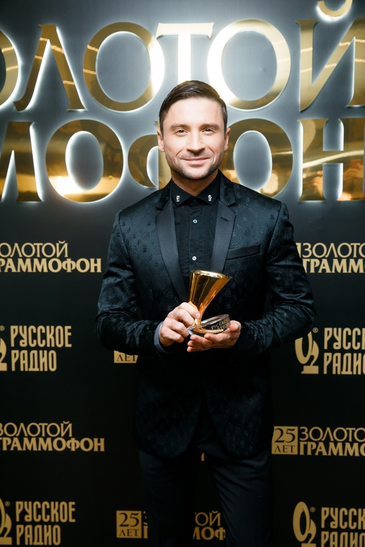 Золотой граммофон 2021. Золотой граммофон втб арена. Золотой граммофон 2021. Золотой граммофон награда. Втб арена золотой граммофон 2022.