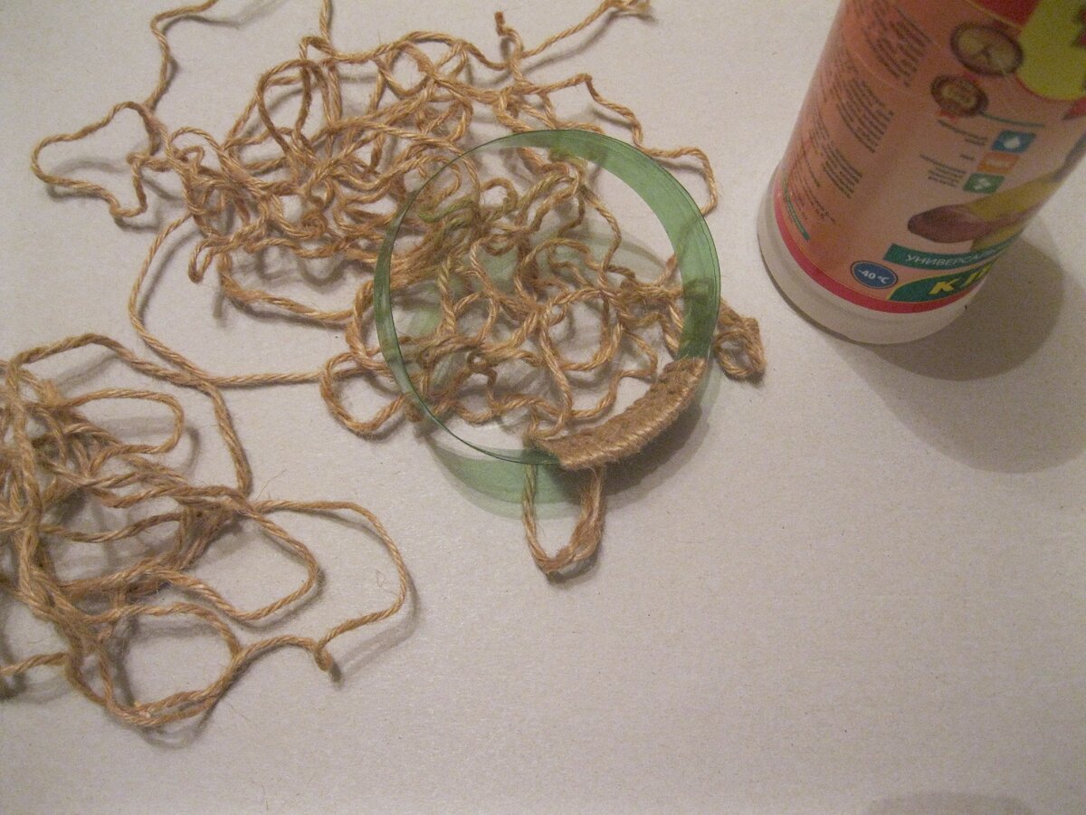 Вместо джута можно использовать шнур.