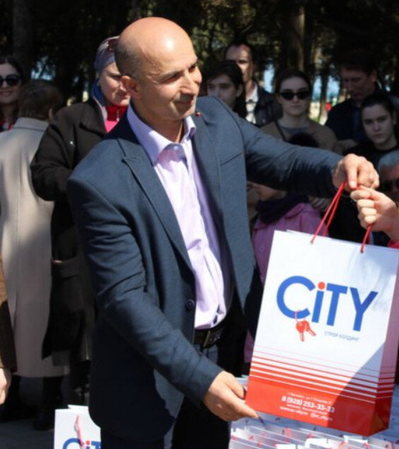 На фото: Мурад Шихдадаевич Идрисов. 