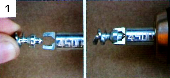 Ключ установите в шуруповерт, шип установите в паз ключа.
