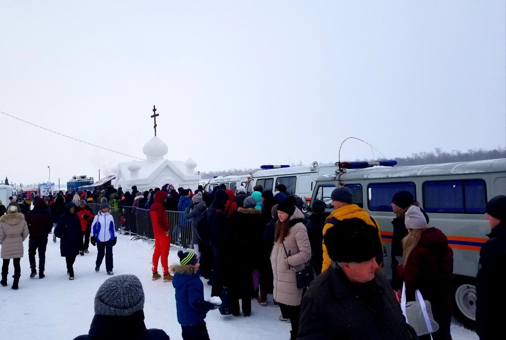 Фото: Крещенские купания / Медведев Александр
