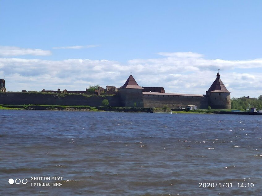 Крепость Орешек. Фото автора (листайте галерею)