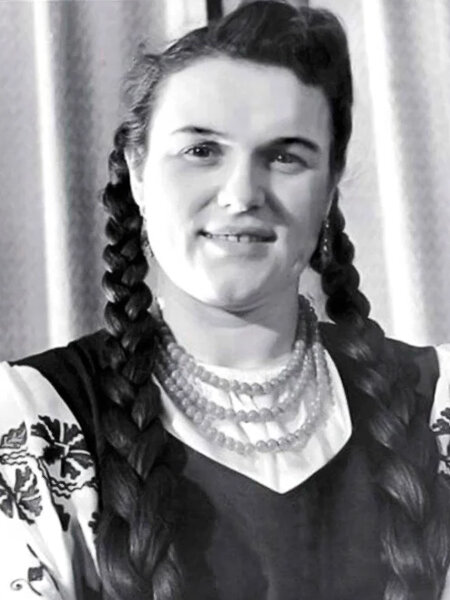 Людмила Зыкина в молодости