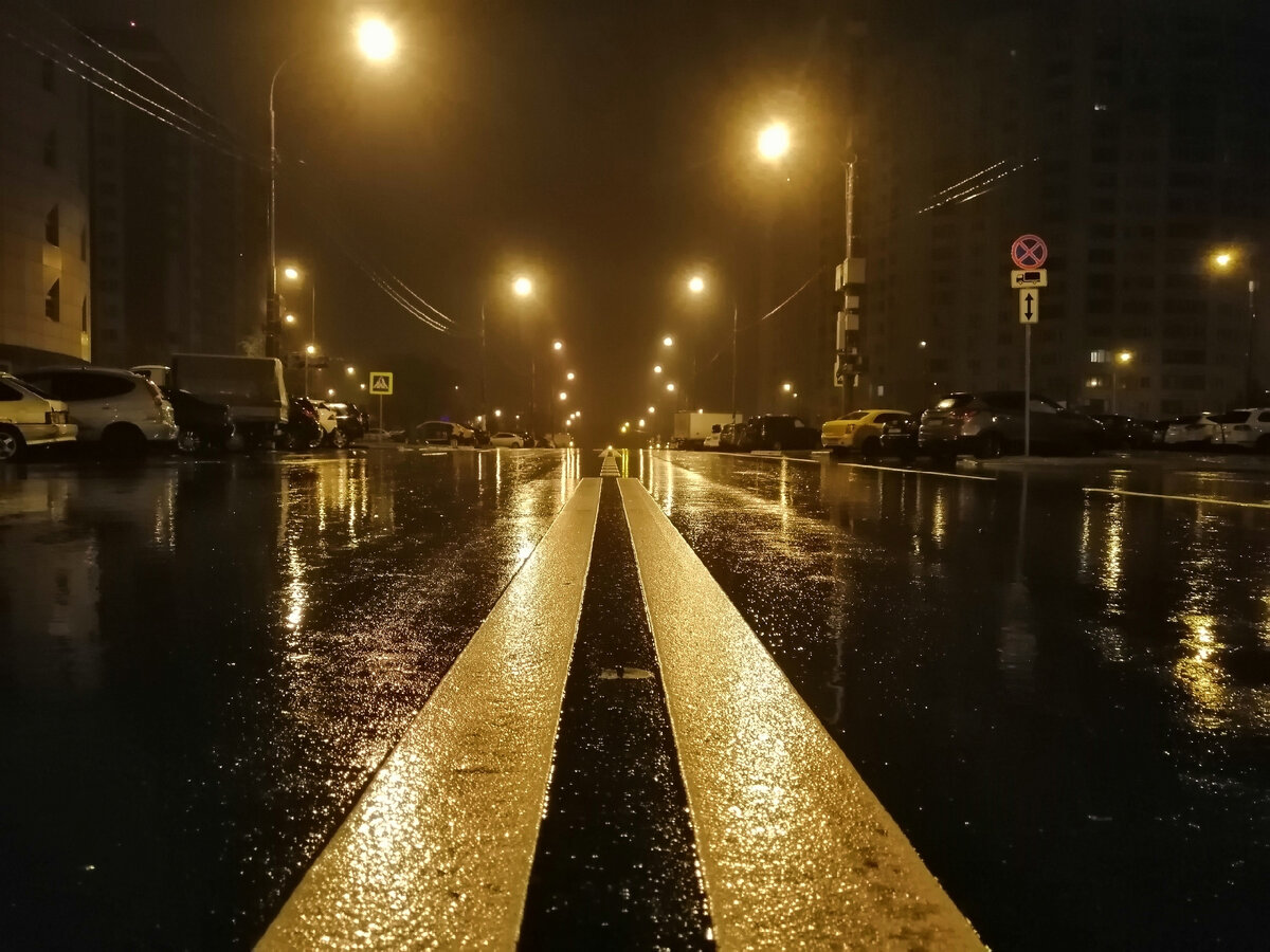 решил прогуляться по ночному району и вот что получилось "поймать" )))