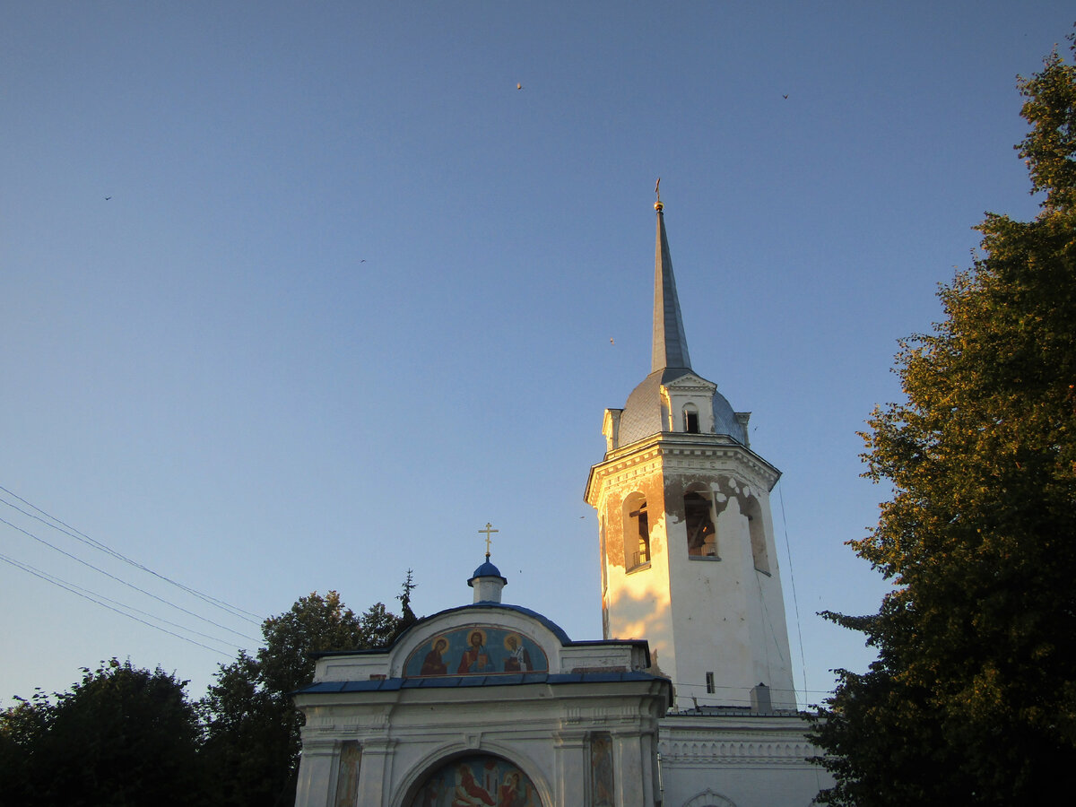 Колокольня Николо-Медведского монастыря