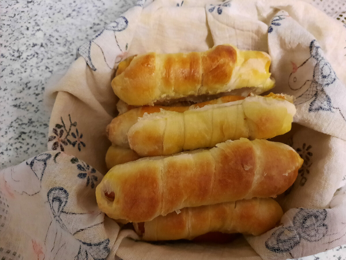 Конечно, это просто перекус, на первое у нас суп со звёздочками, на второе гречка с котлетами. Фоткать не стала) 