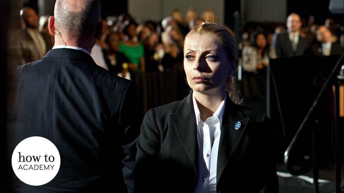 Эви Пумпурас, Агент секретной службы США, при исполнении (фото из открытых источников)