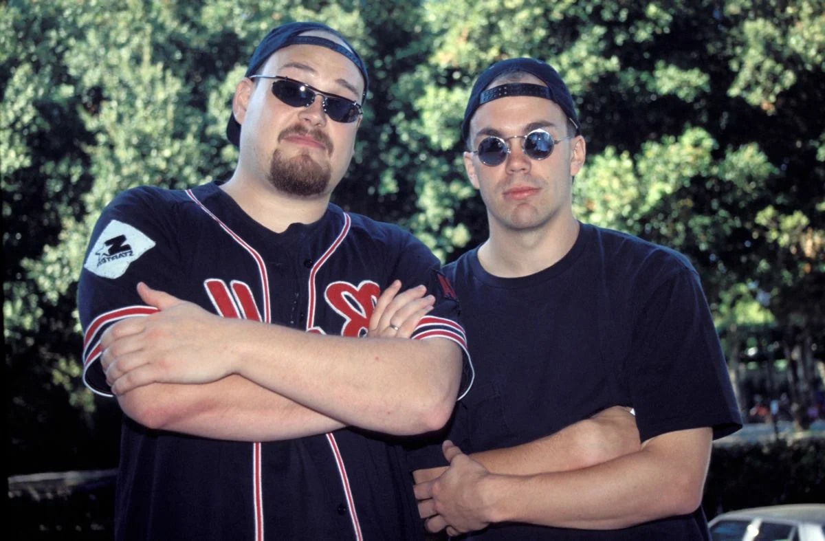 Привет брат! Привет брат.