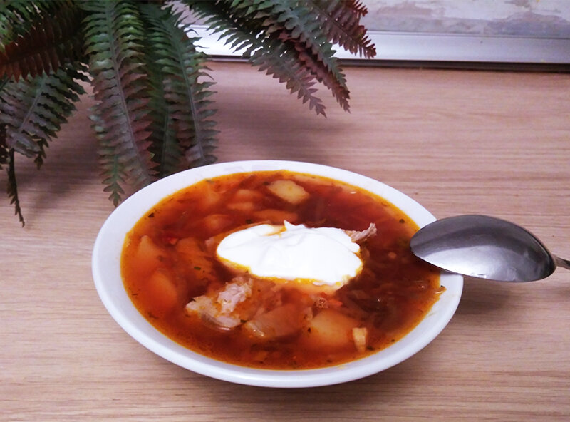 Классический свекольник — отличное первое блюдо.