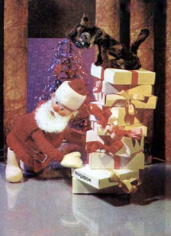 Советская новогодняя открытка. Фото из открытых источников