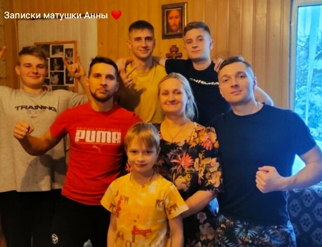 Мои дядьки😄