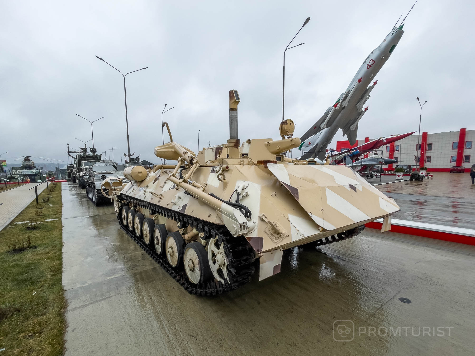 Интересный музей в котором есть гибрид трактора Дт-75 и автомобиля «Москвич» ???7