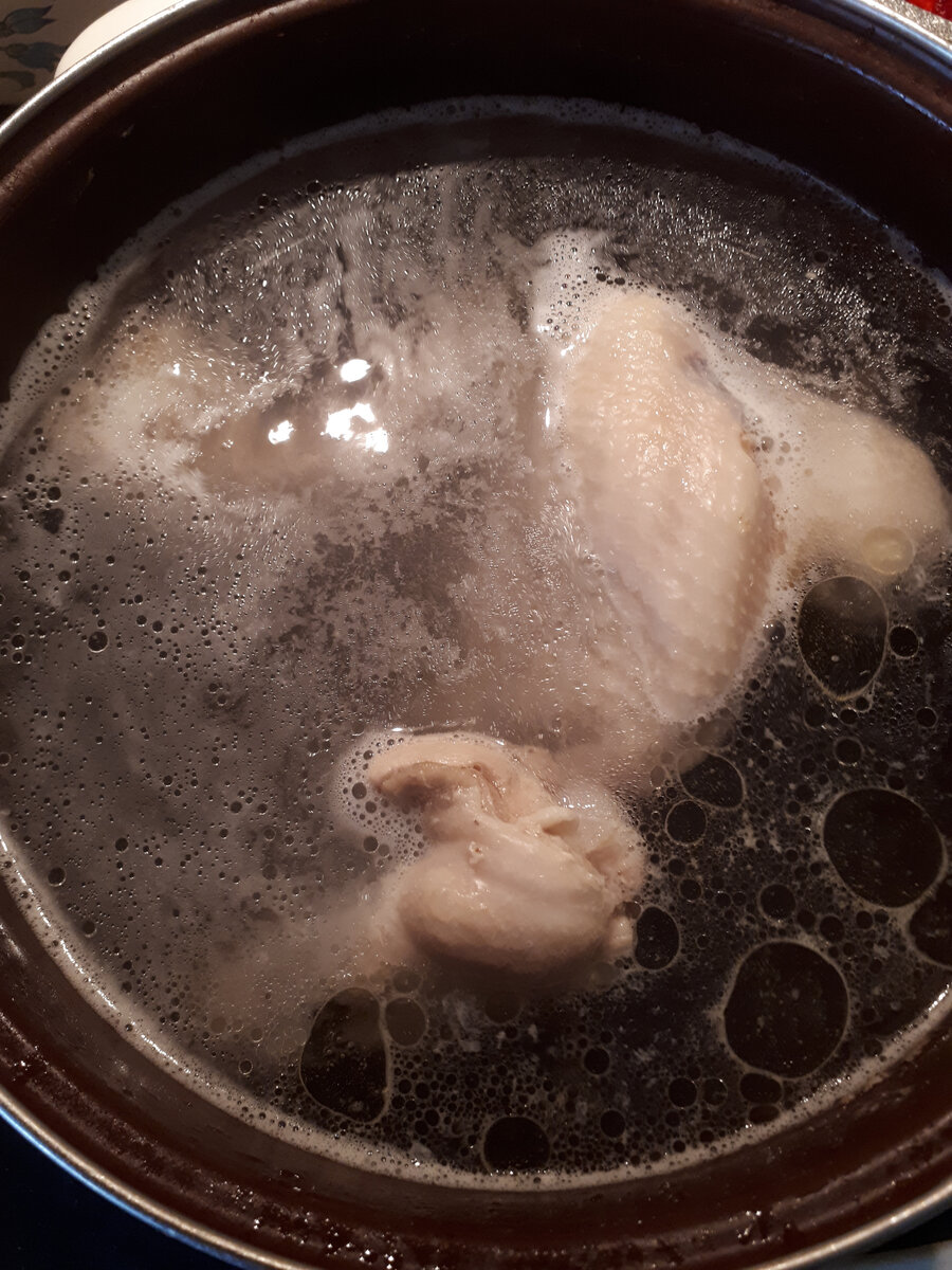 Крылышки варятся час