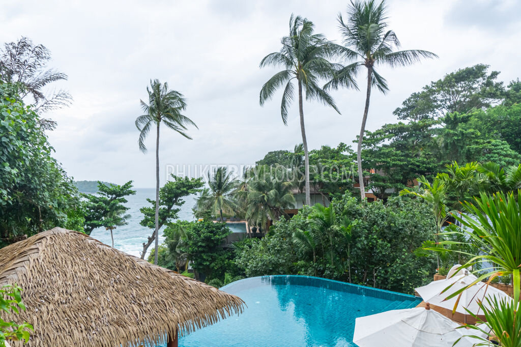 Великолепная вилла с видом на море в районе пляжа Ката