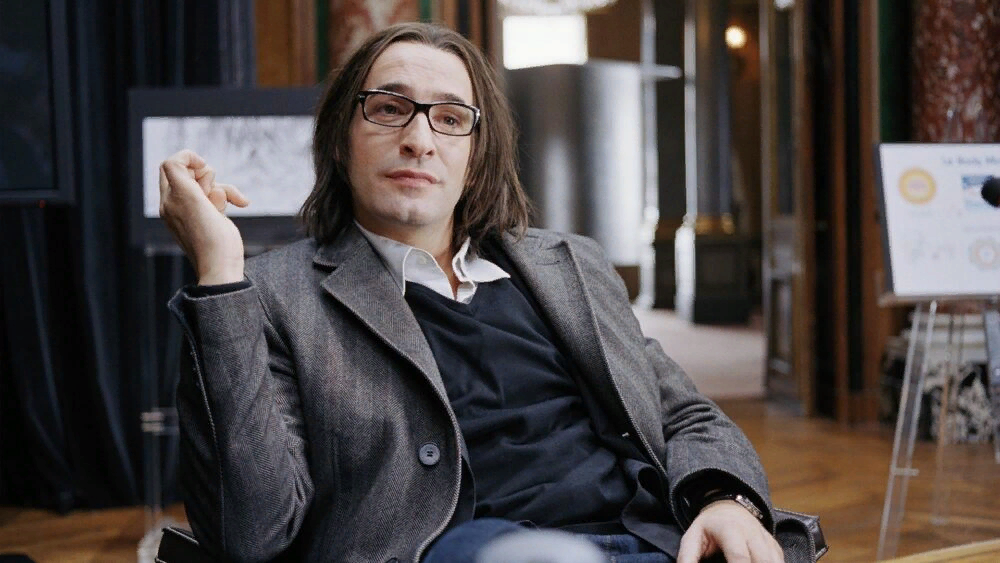 Кадр из к/ф "99 франков", Франция, 2007г. 