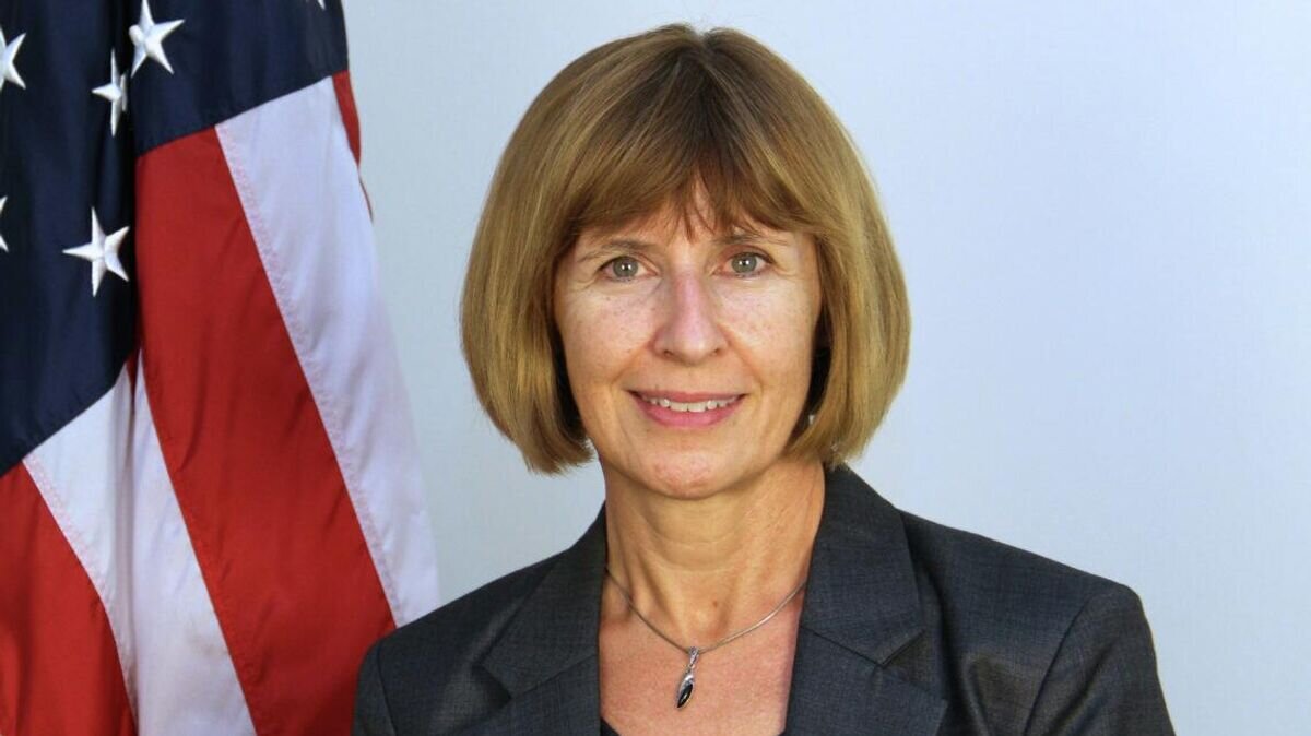    Исполняющея обязанности поверенного в делах посольства США в РФ Элизабет Руд© Фото : U.S. Embassy & Consulates in Russia