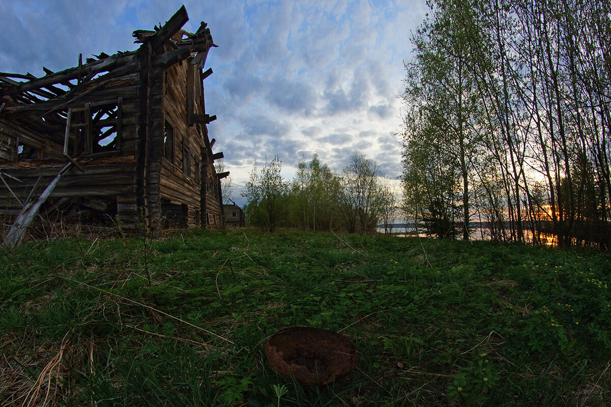 Это гиблое место но пока здесь есть. Пегрема деревня в Карелии. Пегрема Заонежье. Заброшенная деревня Пегрема. Заброшенная деревня в Карелии Пегрема.