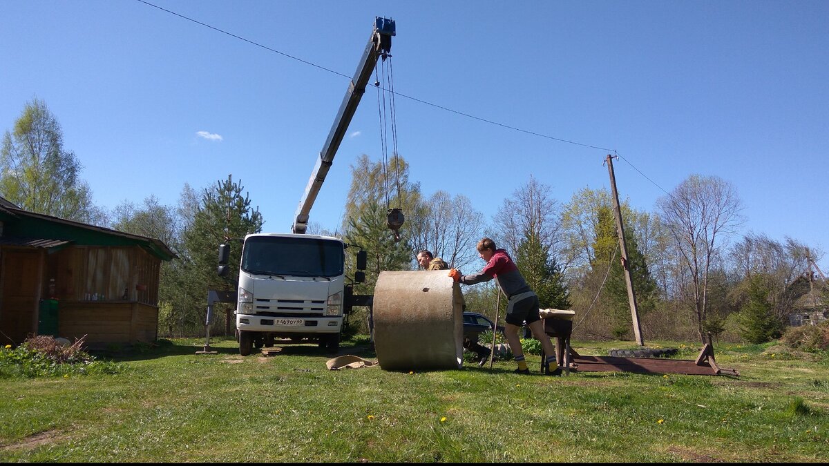 Подвезли к дому, а дальше 50м руками