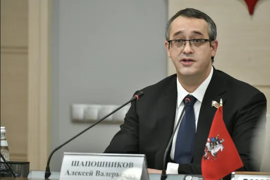 На фото А.В. Шапошников.