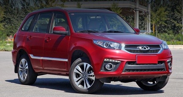 Водителям мужского пола, даже начинающим, кроссоверы нравятся больше,  чем другие кузова. поэтому рассмотрим еще один паркетник – на этот раз  Chery Tiggo 3. Это компактный городской кроссовер, который хорошо  подойдет для новичка.
 
 