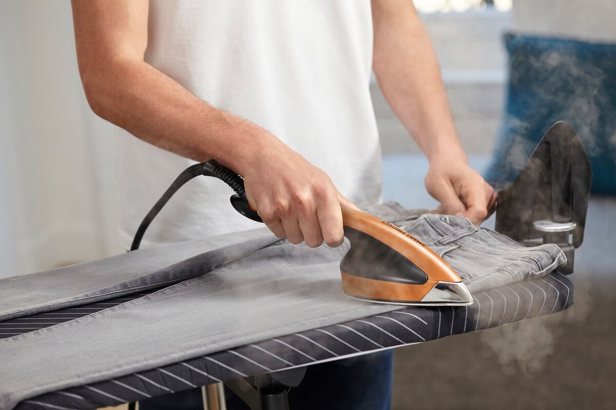 С Tefal IXEO POWER просто невозможно прожечь ткань. Система Smart Protect устанавливает оптимальную температуру нагрева подошвы для любого типа одежды.