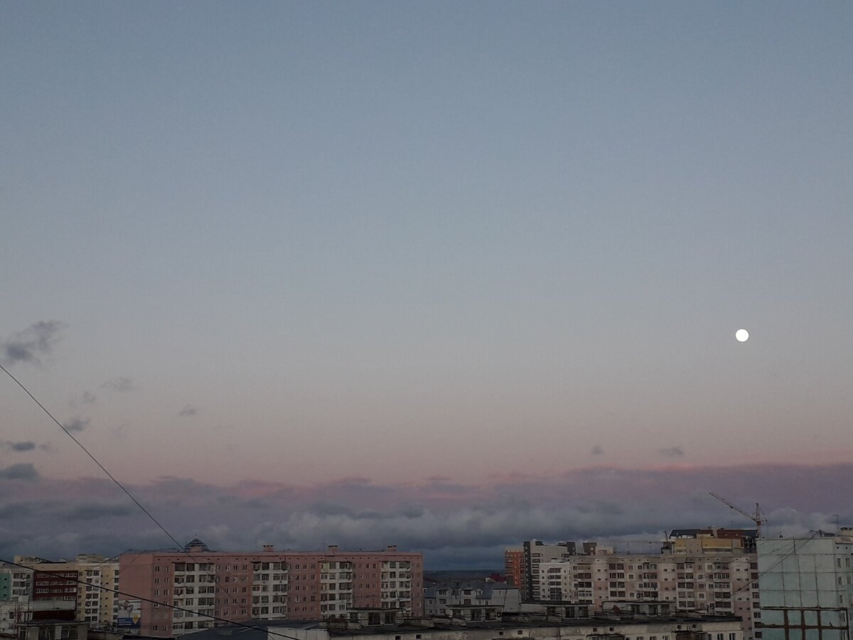 Это фото было сделано 28 мая в 21:44