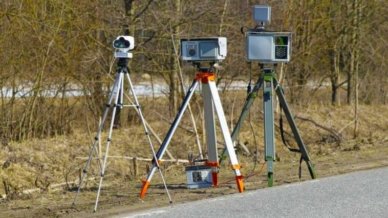 источник https://carhack.ru/kak-zaranee-vychislit-zasadu-dps-ili-kameru/