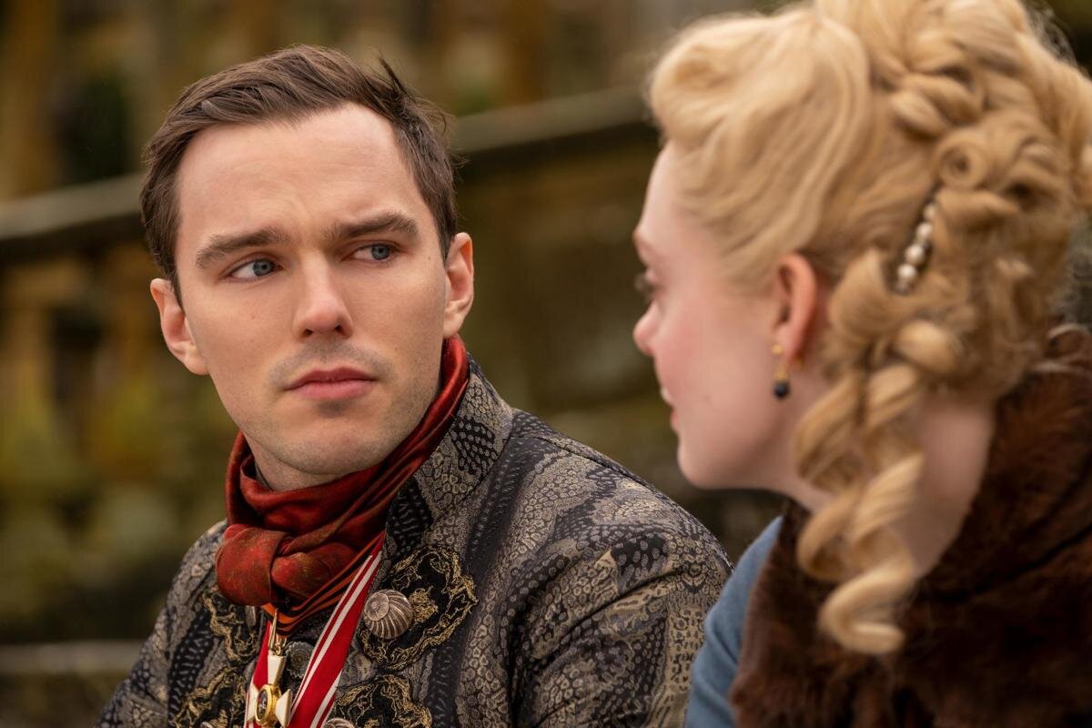 Лучшие истории сегодня. Великая Nicholas Hoult the great. Николас Холт сериал Екатерина Великая. Петр Великий сериал. Николас Холт great.