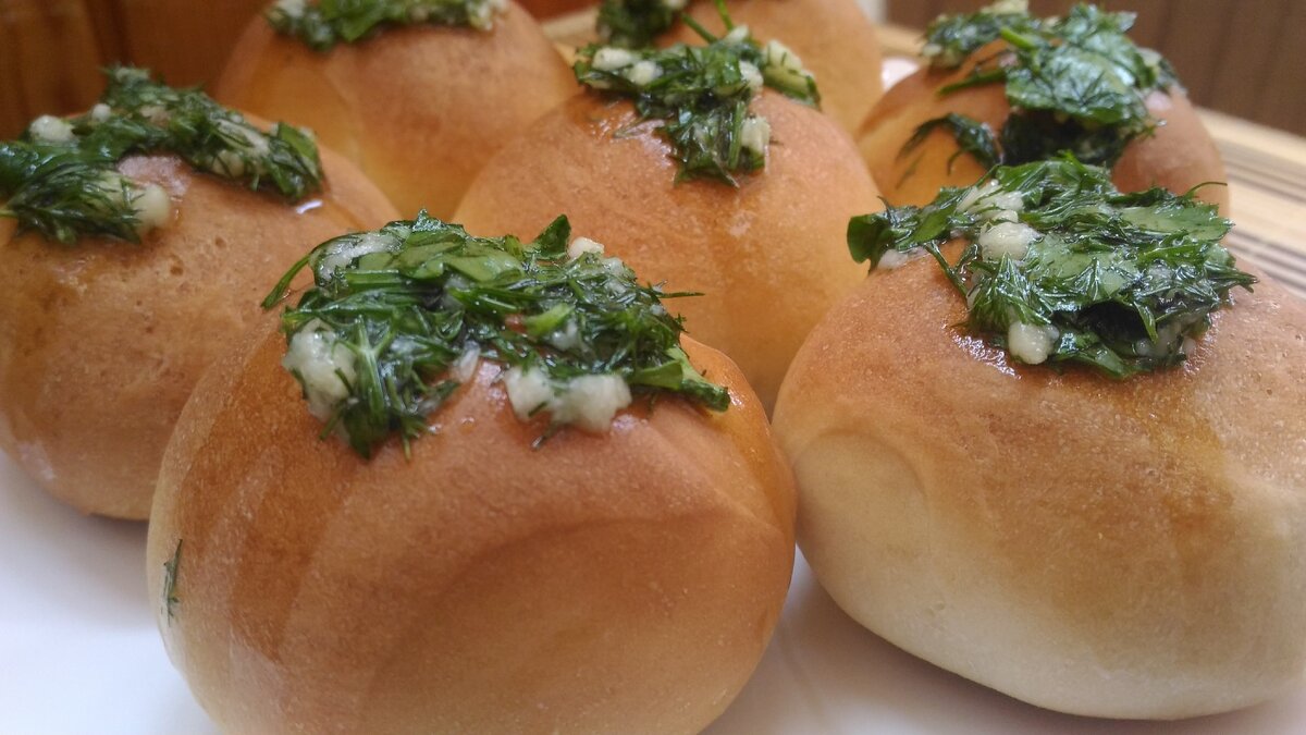 Пампушки с чесноком. Идеальны к борщу.