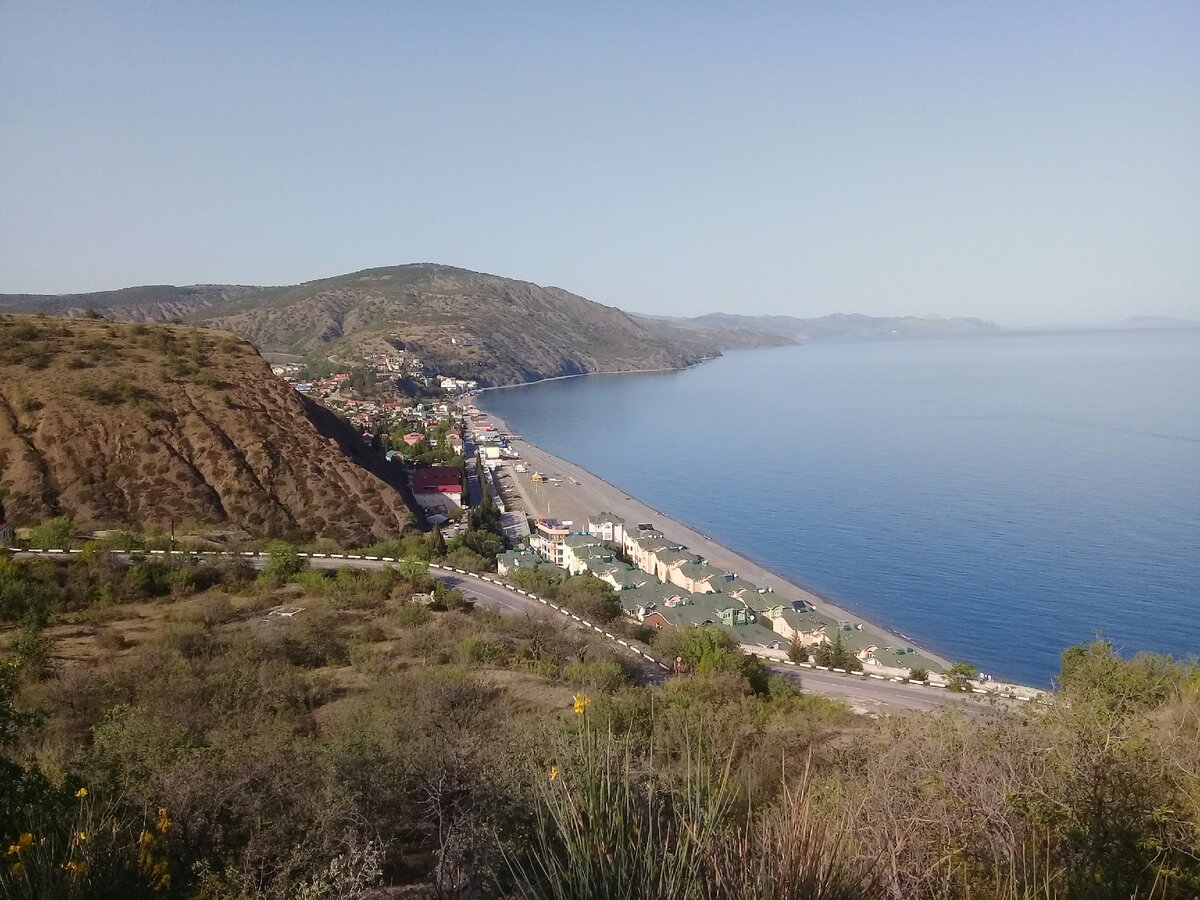 Курортный посёлок на ЮБК.