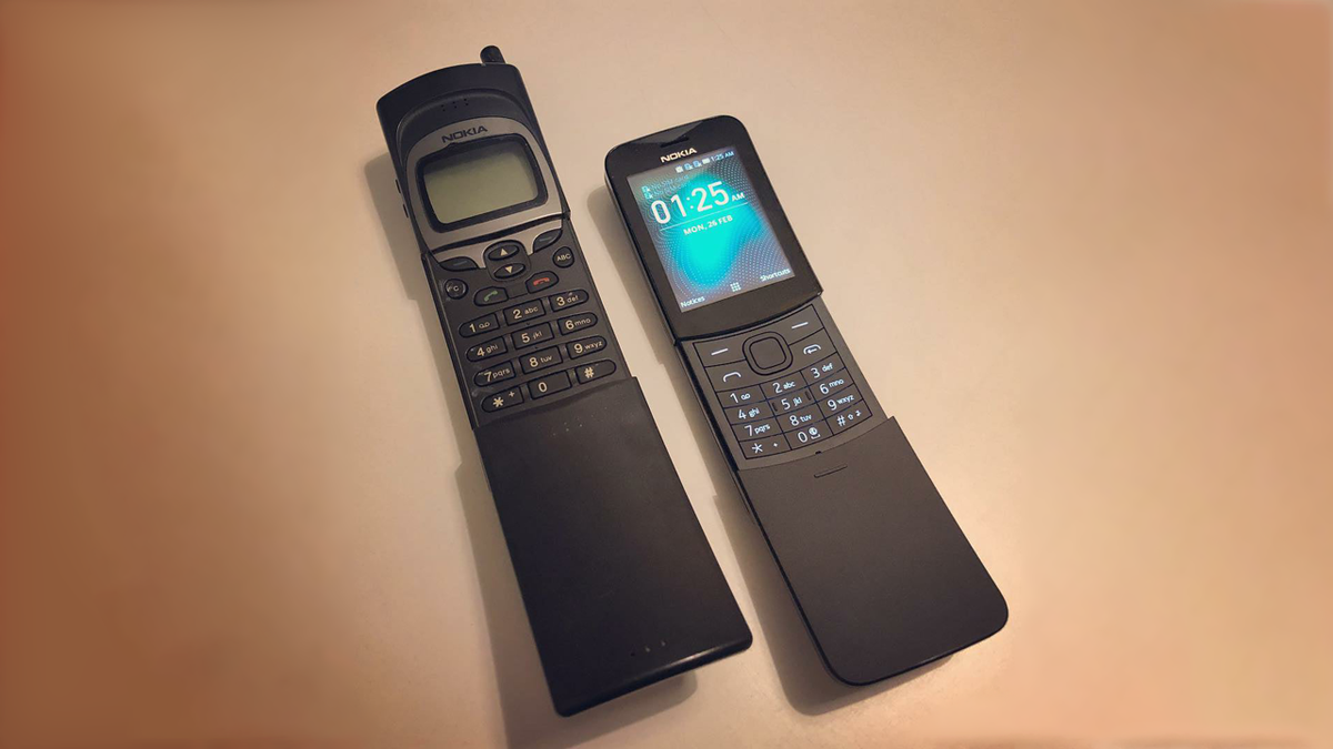 Старая и новая Nokia 8110.