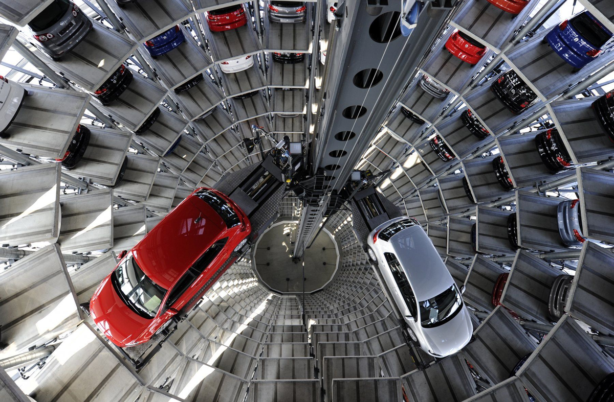 Вид сверху. Лифты с автомобилями. (взято из интернета)