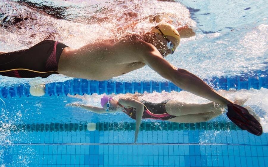 Плавать в лопатках нужно 1-2 раза в неделю.