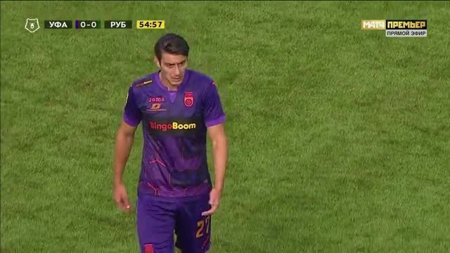 Неделчару смотрит на Евсеева и не уходит (фото matchtv.ru)