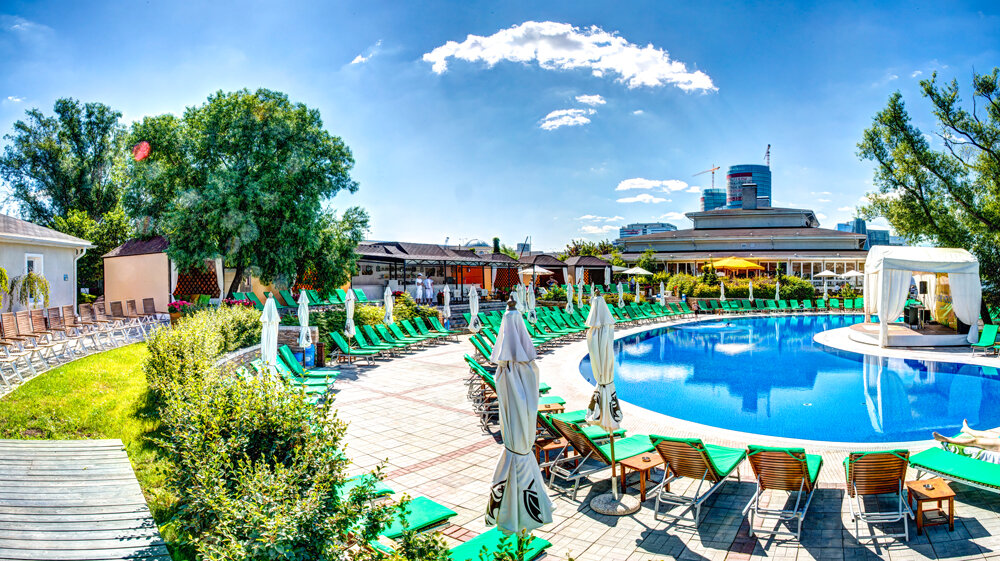 Бассейн ресторана Shore House